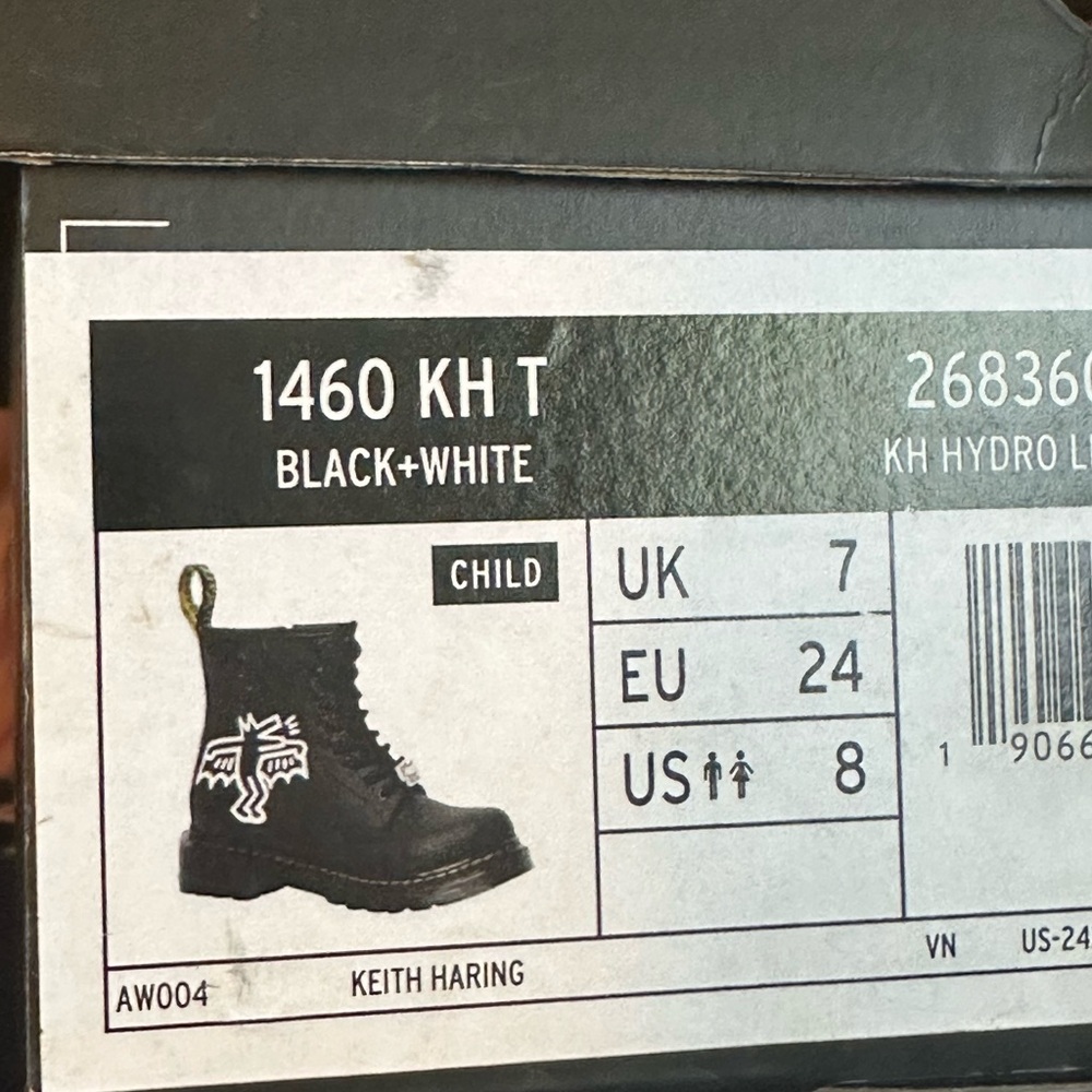 Brand new Toddler Keith Harring Docs